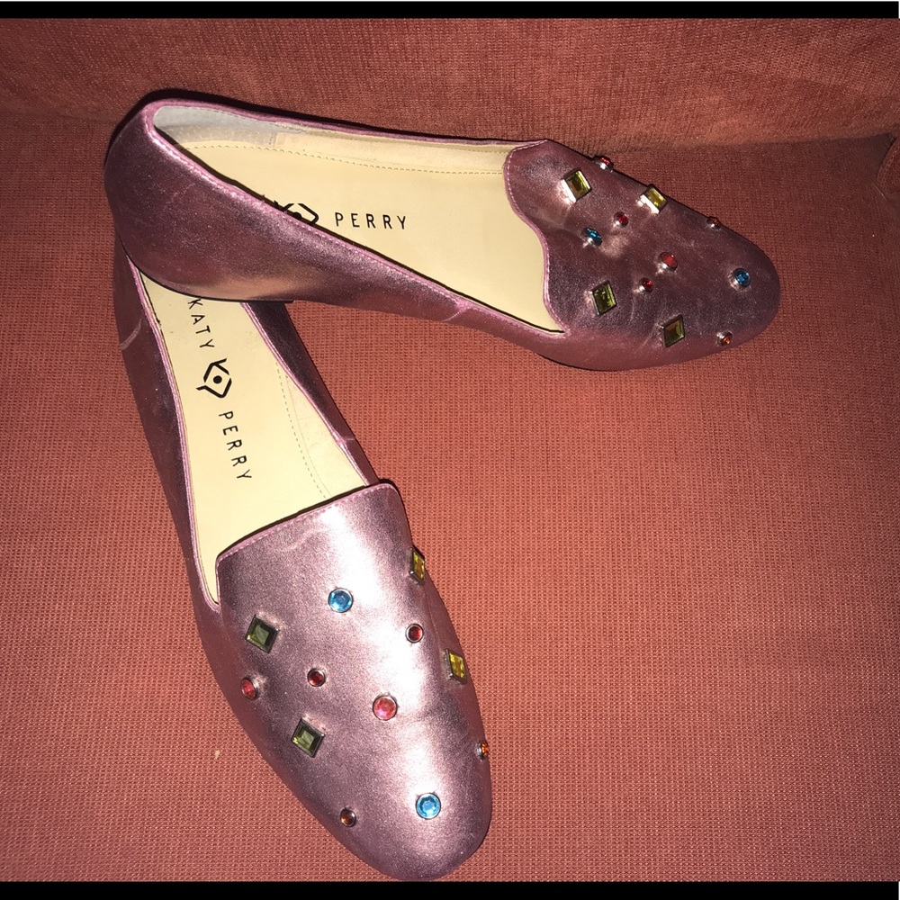 Turner embellished smoking sleepers.